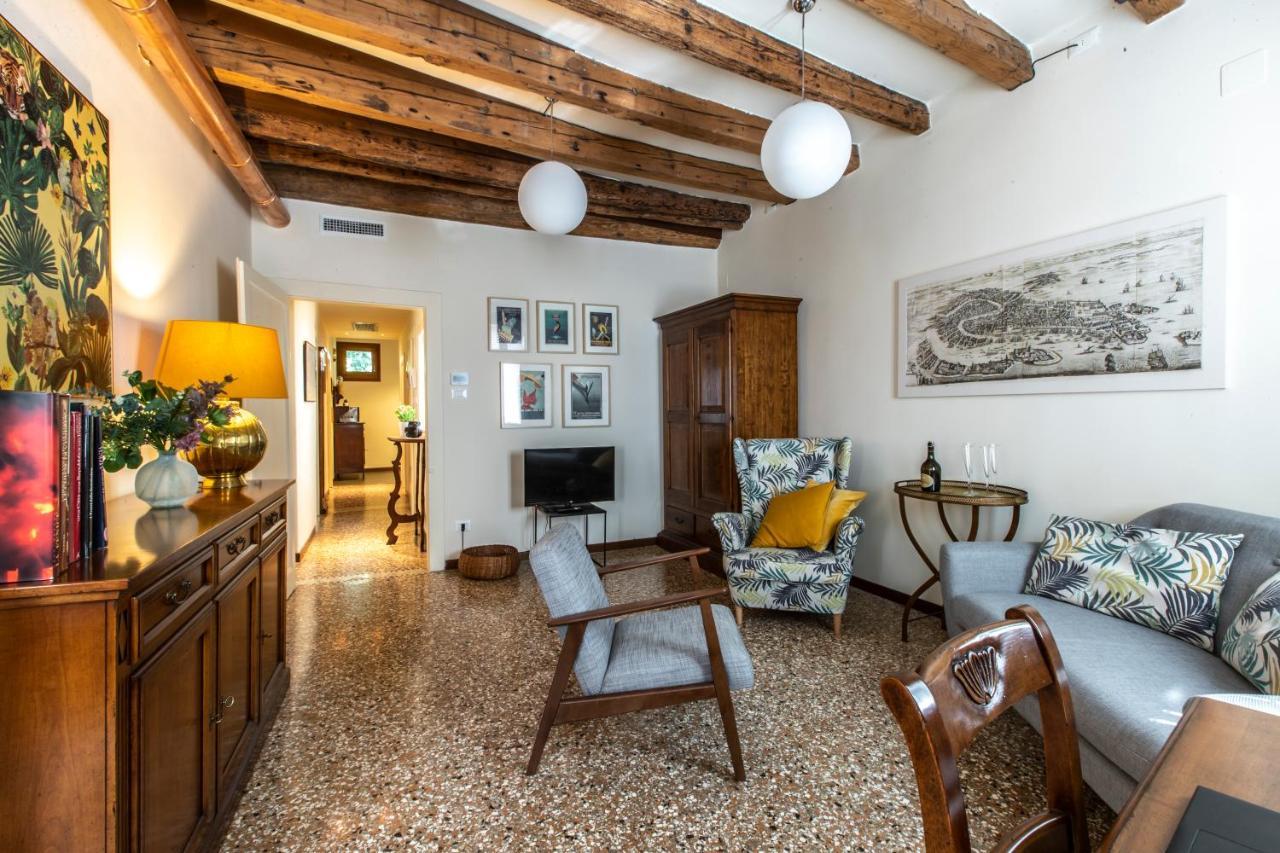Riva De Biasio Charming Apartment Veneza Exterior foto